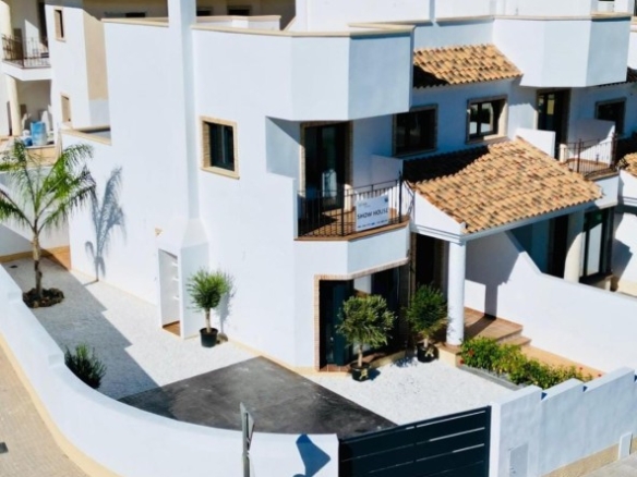 Imagen 3 de Adosada en Venta en Cox Alicante