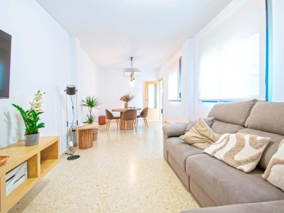 Imagen 2 de Bonita vivienda adosada en Villanueva del Ariscal con patio y garaje!!!