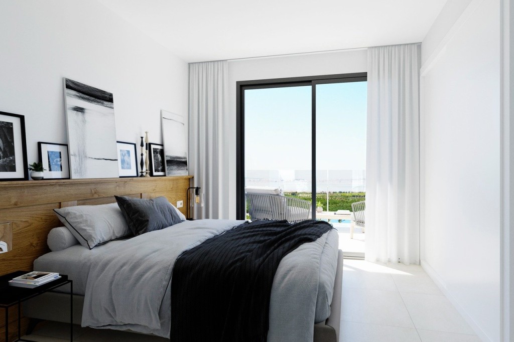Imagen 4 de Bungalows de obra nueva con vistas a las lagunas de Torrevieja