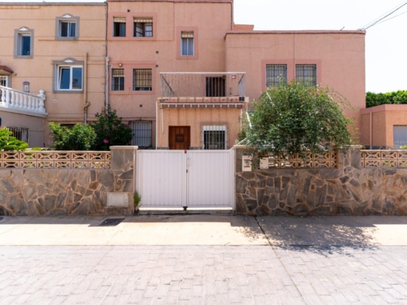 Imagen 2 de VIVIENDA EN CIUDAD JARDIN