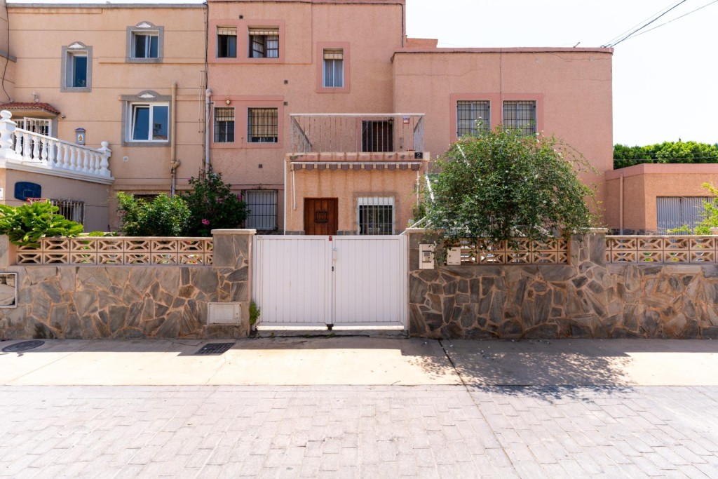 Imagen 2 de VIVIENDA EN CIUDAD JARDIN