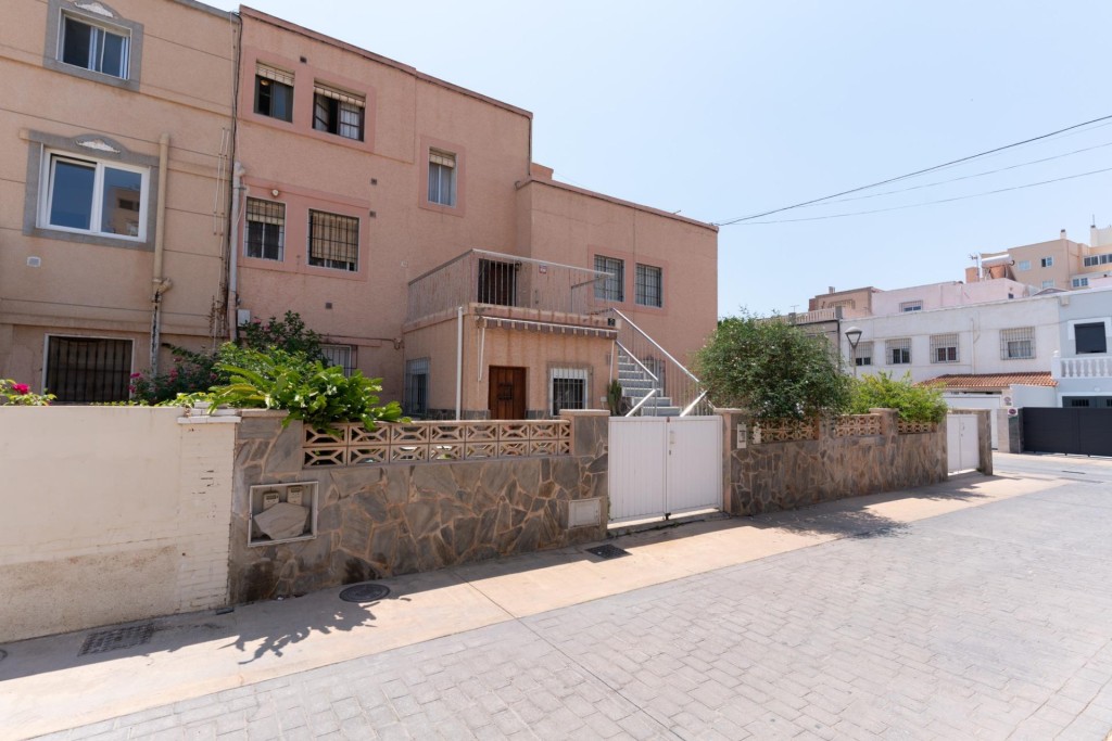 Imagen 4 de VIVIENDA EN CIUDAD JARDIN