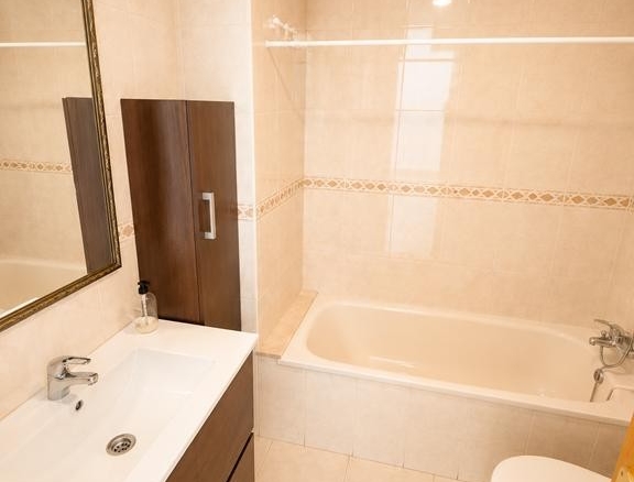 Imagen 4 de ¡VENTA DE GRAN PISO DE 4 HABITACIONES EN EL CENTRO DE ESTEPONA!