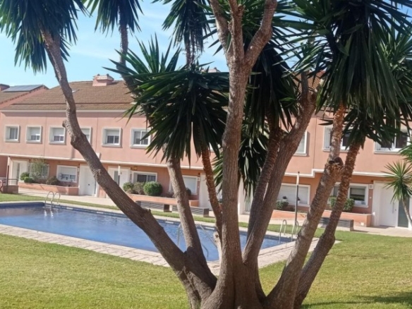Imagen 1 de Más que una vivienda cerca del mar