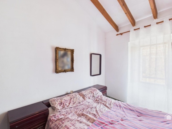 Imagen 2 de Amplia vivienda con terraza