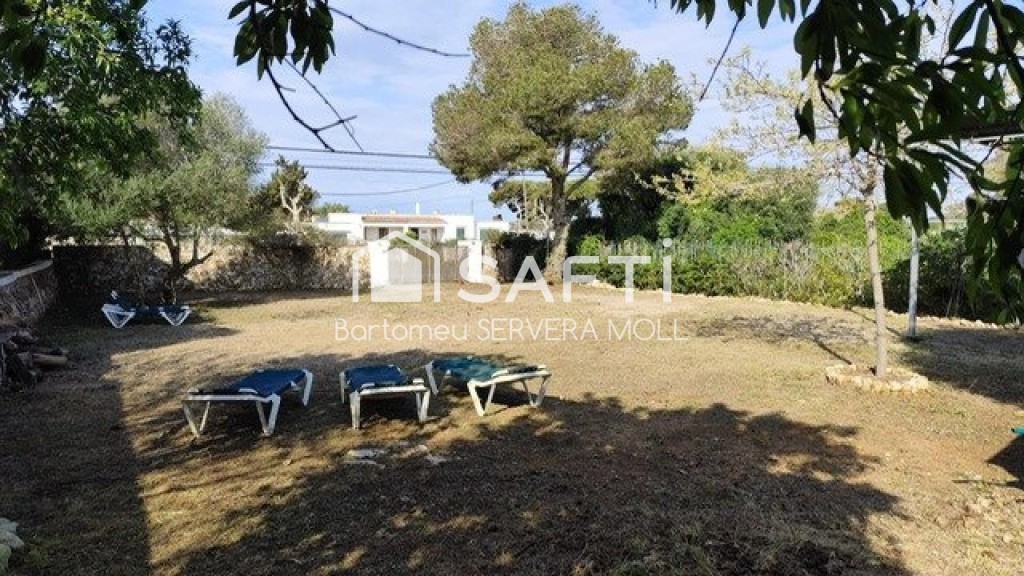 Imagen 3 de Entre el encanto de Ciutadella y las aguas cristalinas de Santandria: una oportunidad única para construir en Menorca.