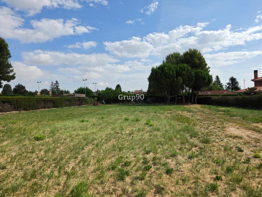Imagen 3 de ¡Oportunidad en Alpicat! Parcela de 2.508 m2 en Urbanización Terrabaixa