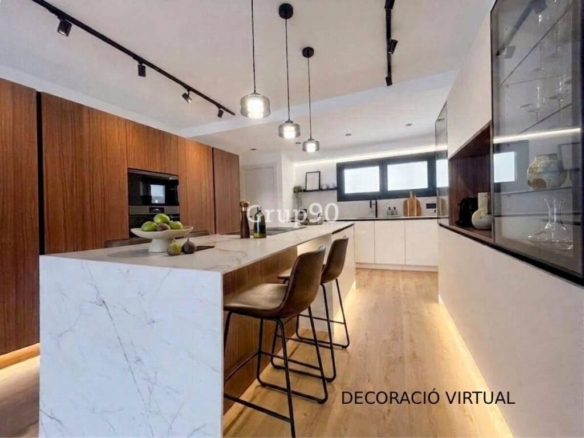 Imagen 1 de Piso señorial reformado a estrenar en Av. Madrid – Centro de Lleida