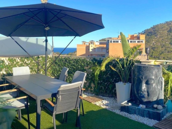 Imagen 1 de ÁTICO DÚPLEX DE LUJO EN EXCLUSIVA | PRIMERA LÍNEA DE LA CALA DE FINESTRAT