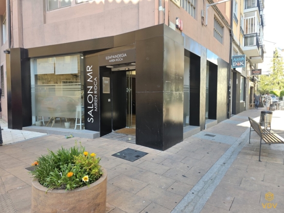 Imagen 1 de Local comercial en Traspaso en Mutilva Baja Navarra
