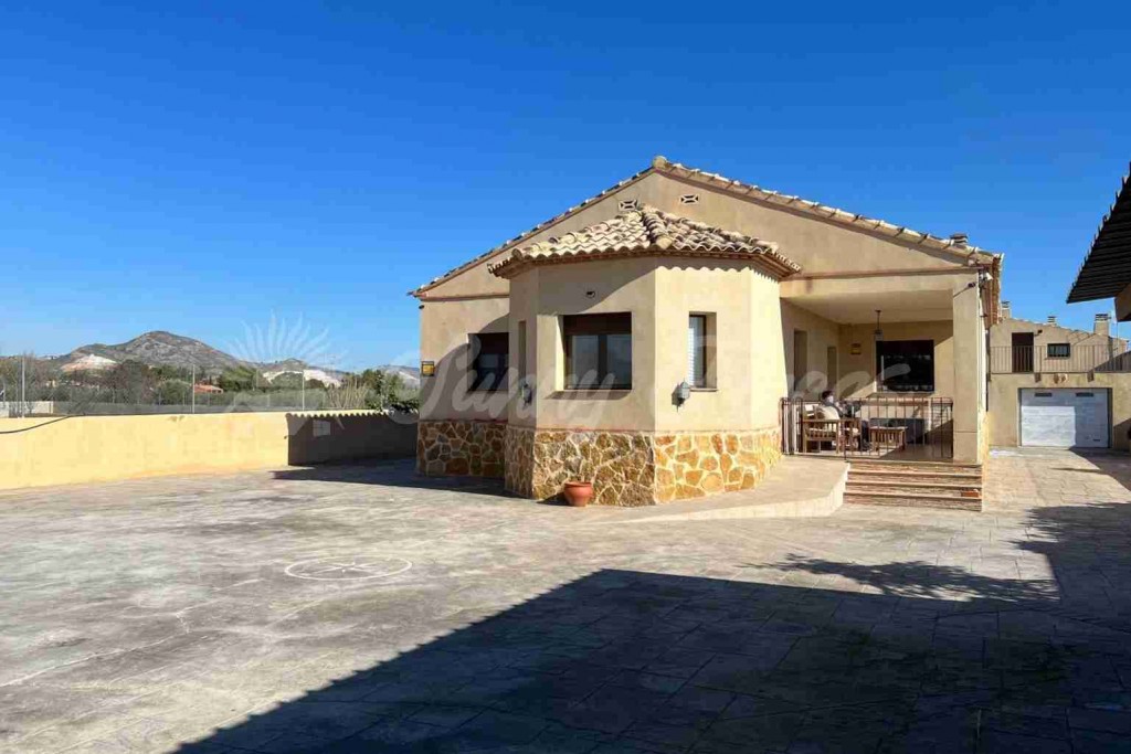 Imagen 1 de Casa-Chalet en Venta en Caudete Albacete