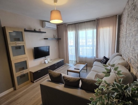 Imagen 1 de MAGNÍFICO PISO CON 4 HABITACIONES CERCA DEL HOSPITAL CARLOS HAYA