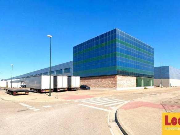 Imagen 3 de Edificio Empresarial en Venta en Zaragoza