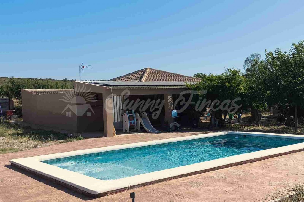 Imagen 1 de Casa de campo-Masía en Venta en Caudete Albacete