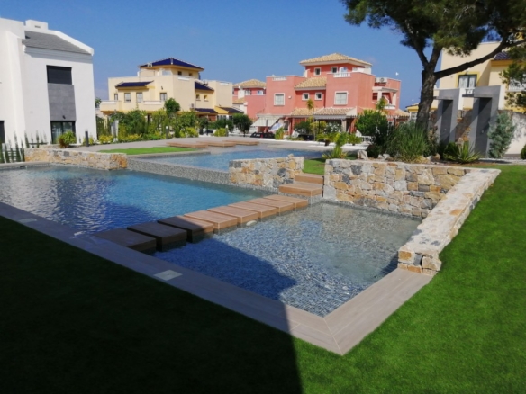 Imagen 1 de Casa-Chalet en Venta en Torrevieja Alicante