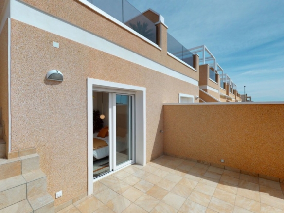 Imagen 3 de Adosada en Venta en Pilar De La Horadada Alicante