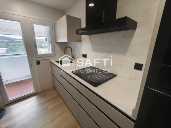 Imagen 1 de PISO EN VENTA EN SANTIAGO DE COMPOSTELA