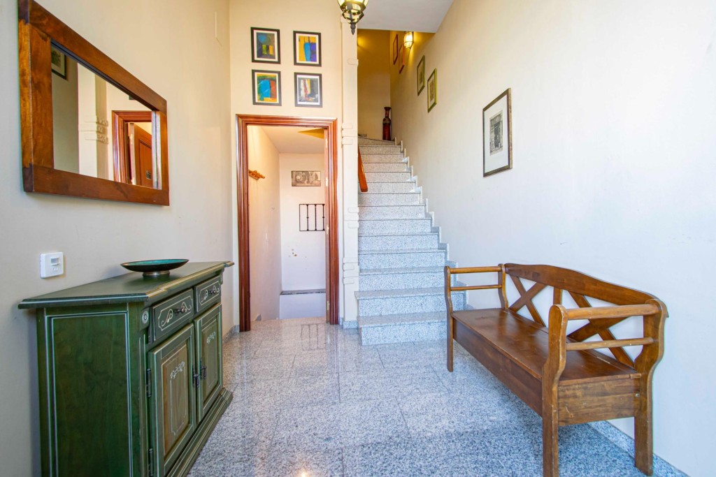 Imagen 2 de Vivienda con sótano en Bormujos