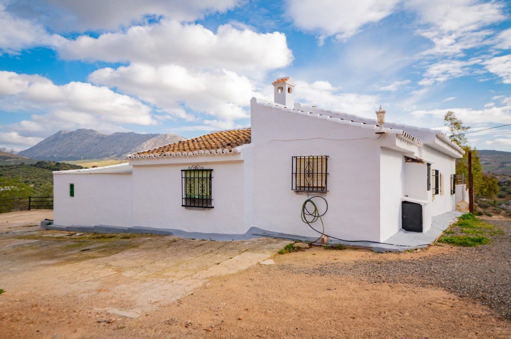 Imagen 3 de VENTA DE FINCA RUSTICA EN LA ZONA DE LA SIERRA DEL TORCAL