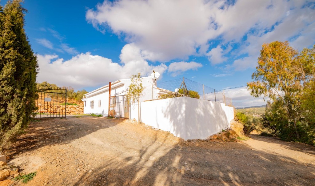 Imagen 1 de VENTA DE FINCA RUSTICA EN LA ZONA DE LA SIERRA DEL TORCAL