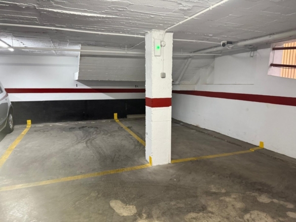 Imagen 3 de Tu tranquilidad empieza aquí: dos plazas de garaje en Calle San Pedro