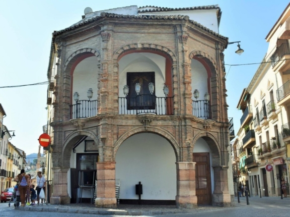 Imagen 1 de Tu tranquilidad empieza aquí: dos plazas de garaje en Calle San Pedro