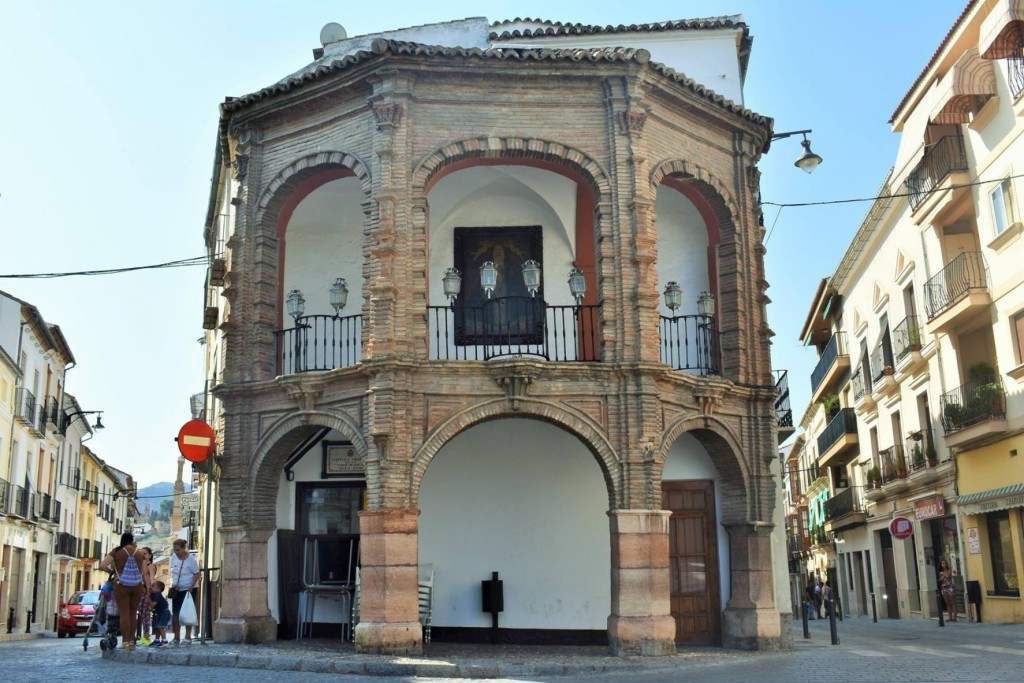 Imagen 1 de Tu tranquilidad empieza aquí: dos plazas de garaje en Calle San Pedro
