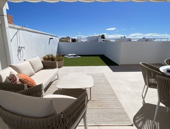 po-1266737-imagen - El Club del Propietario Imagen 1 de Casa-Chalet en Venta en Pilar De La Horadada Alicante