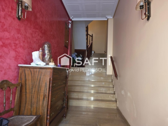 Imagen 1 de Fantastica casa unifamiliar en el centro de la poblacion