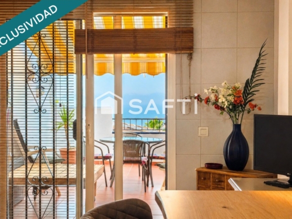 Imagen 2 de PISO REFORMADO CON VISTA AL MAR EN NERJA CAPISTRANO