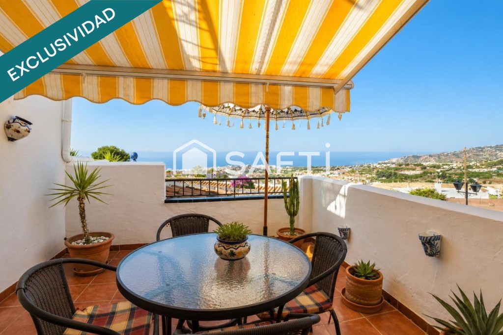 Imagen 1 de PISO REFORMADO CON VISTA AL MAR EN NERJA CAPISTRANO
