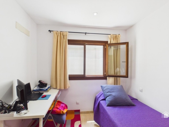 Imagen 4 de Amplio piso en venta en Muro.