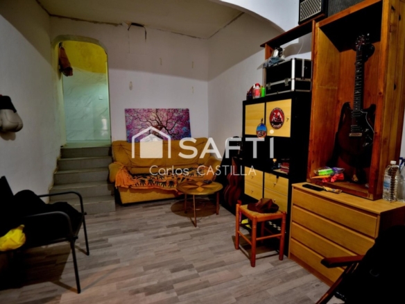 Imagen 2 de OPORTUNIDAD EN JIJONA EDIFICIO CON 5 DEPARTAMENTOS