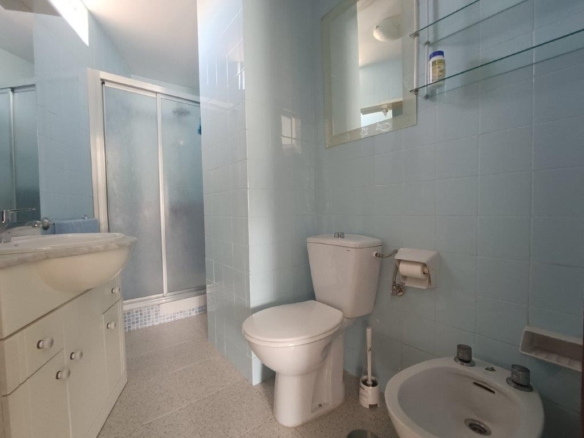Imagen 4 de ¡ALQUILER PARA ESTUDIANTES! 4 HABITACIONES Y 2 BAÑOS CON TERRAZA