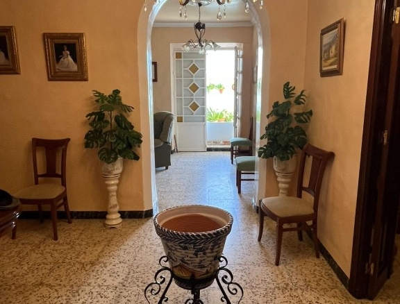 Imagen 2 de Gran casa en el centro de Manzanilla!!