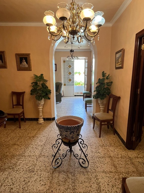 Imagen 2 de Gran casa en el centro de Manzanilla!!