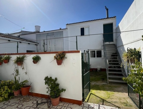 Imagen 1 de Gran casa en el centro de Manzanilla!!