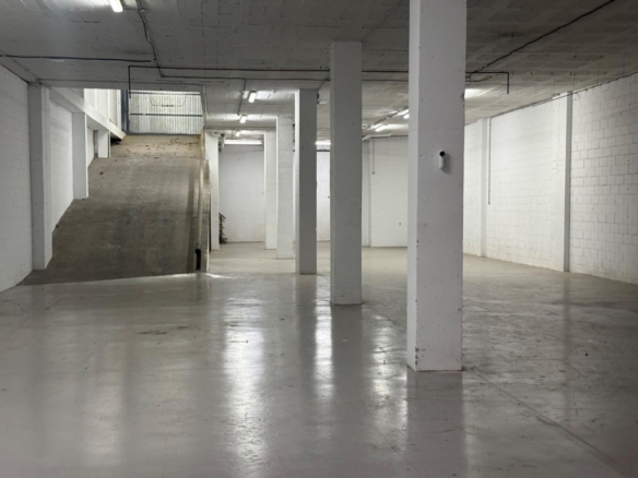 Imagen 2 de NAVE EN VENTA EN MATARÓ