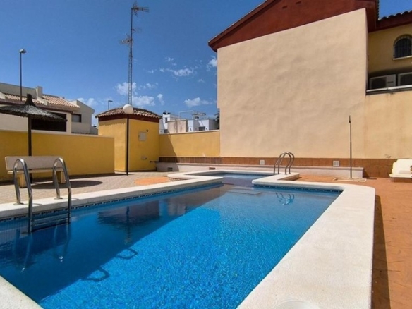 de 102m2 con 3 dormitorios y 2 baños