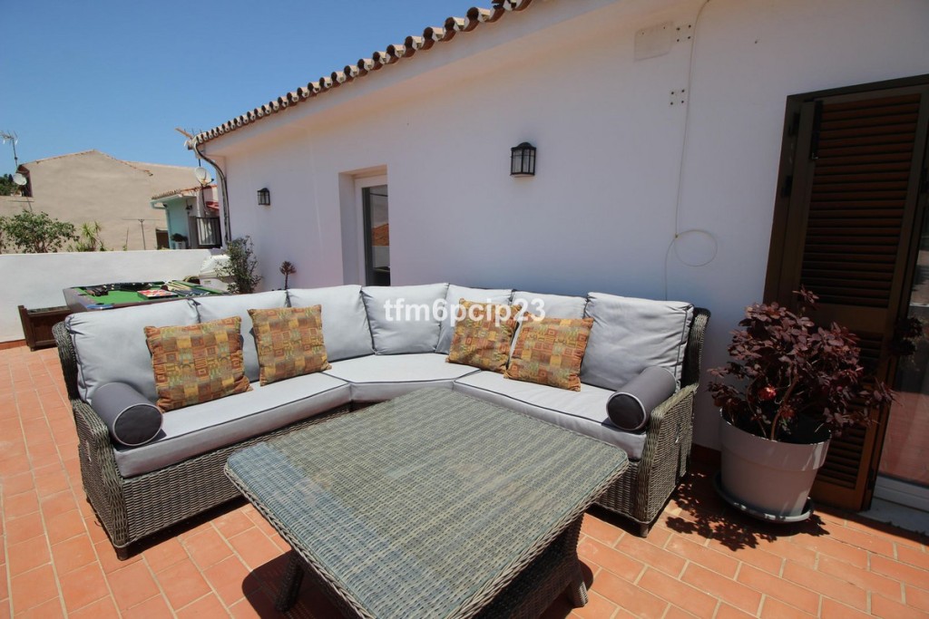Imagen 2 de Casa-Chalet en Venta en Pueblo Nuevo De Guadiaro Cádiz