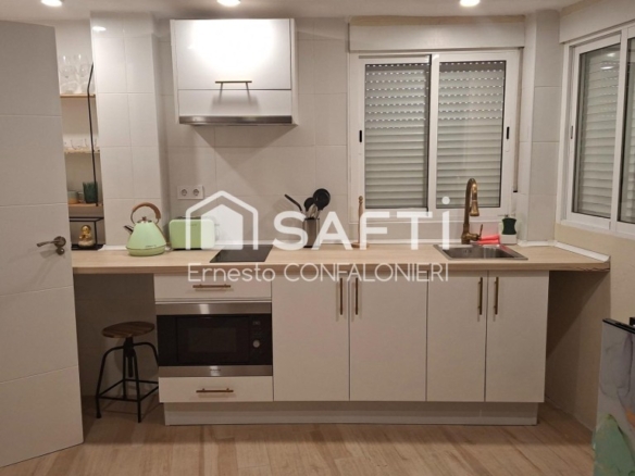 reformado en 3 apartamentos individuales totalmente equipados.