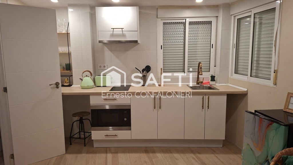 reformado en 3 apartamentos individuales totalmente equipados.