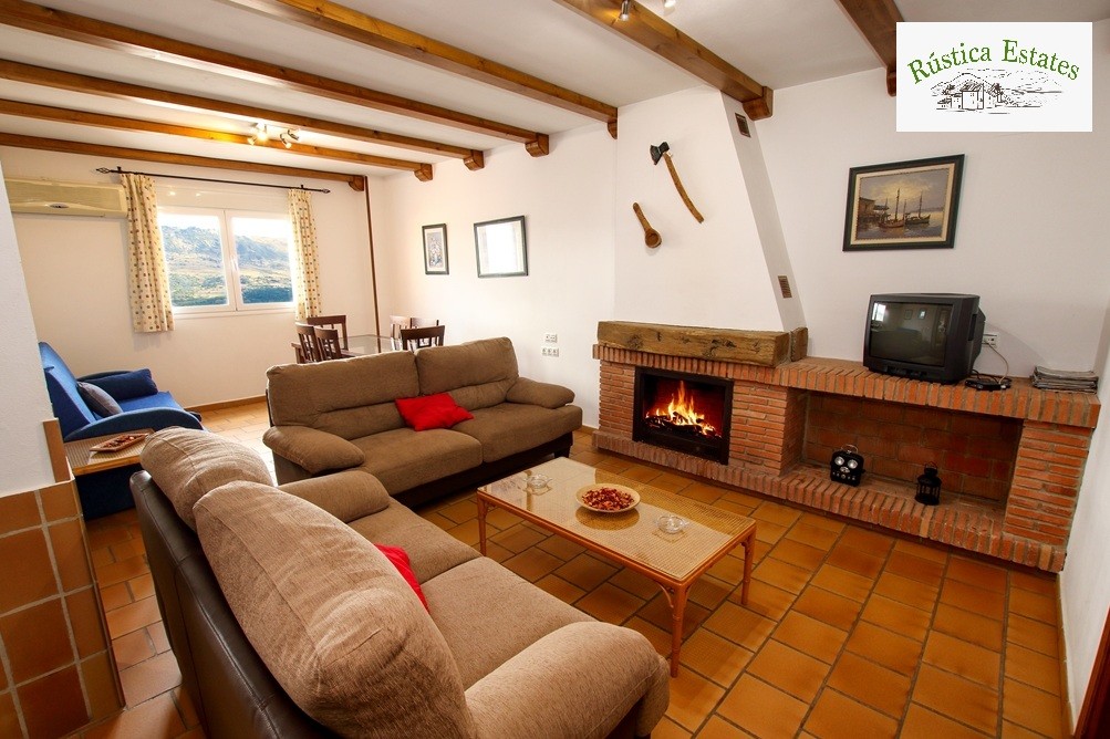 Imagen 3 de Casa de pueblo en Venta en Cortes De La Frontera Málaga