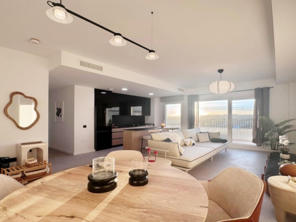 Imagen 1 de PISO DE 3 DORM A ESTRENAR con 80 m2 de TERRAZA y JARDÍN