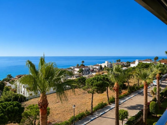 Imagen 1 de ESPECTACULAR ÁTICO CON IMPRESIONANTES VISTAS AL MAR