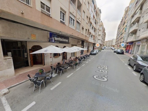 Imagen 2 de Local comercial en Venta en Torrevieja Alicante