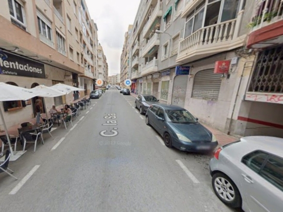Imagen 3 de Local comercial en Venta en Torrevieja Alicante