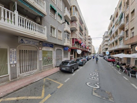 Imagen 4 de Local comercial en Venta en Torrevieja Alicante