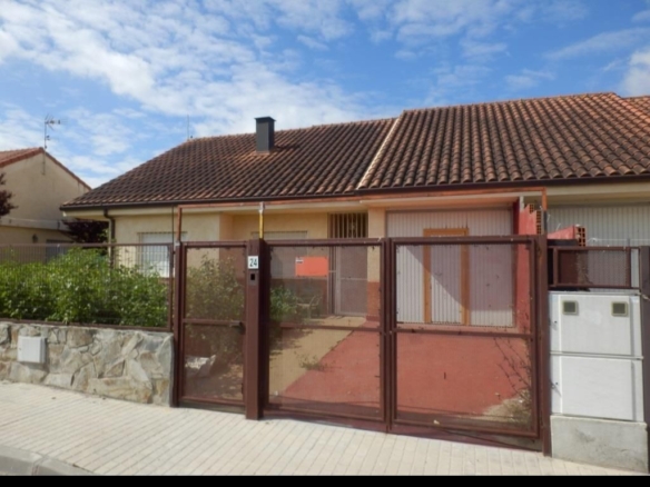 po-1267125-imagen - El Club del Propietario Imagen 1 de Casa-Chalet en Venta en Noves Toledo