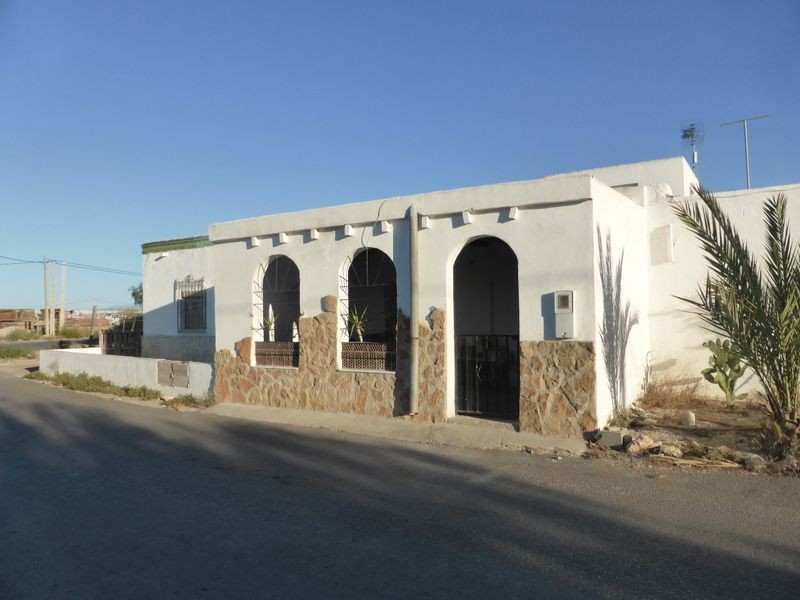 Imagen 1 de Casa de campo-Masía en Venta en Nijar Almería
